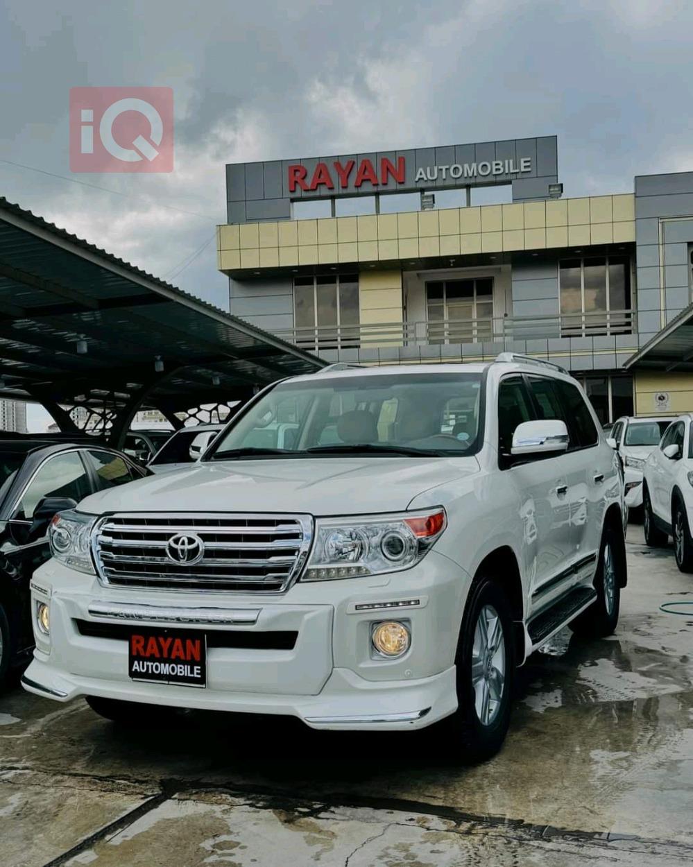 Toyota Land Cruiser
